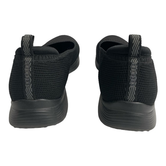 SKECHERS Women's Size 9.5
Wide Fit Air-Cooled Memory Foam Black Slippers 104134W - Picture 4 of 13